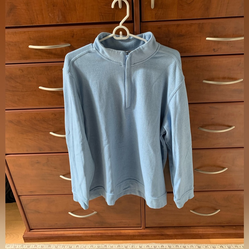 Men’s Walter Hagen long sleeve (golf) pullover.